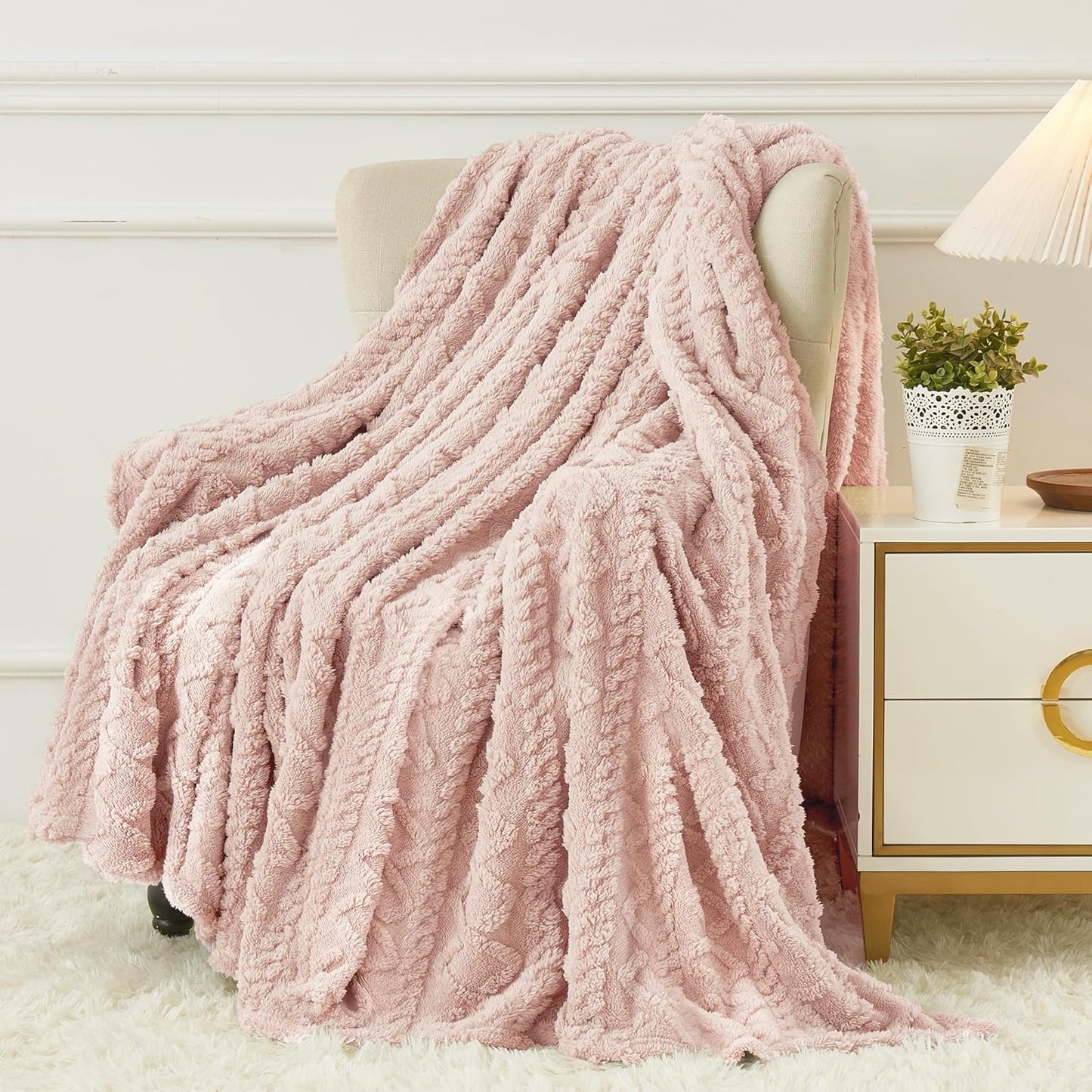 Fleece Throw Blanket - Cozy Soft Lightweight Fuzzy Throw Blanket for Women Portable Throw Blankets for Couch, Warm Present for Birthday, Christmas, Halloween, Housewarming(50"X60", Khaki)