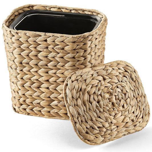 2 Gallons Wicker Waste Basket with Lid - Large Wicker Trash Can for Office - Waste Basket for Bedroom, Bathroom, Kitchen, Living Room - Boho Handwoven Trash Cans for Garbage (2 Gallons)