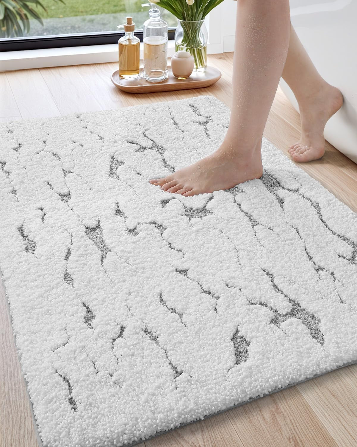 Bathroom Rug Washable, 17X30 Non Slip Bath Mat Absorbent, Soft Plush Microfiber Bathmat Quick Dry for Shower Floor, Colorful